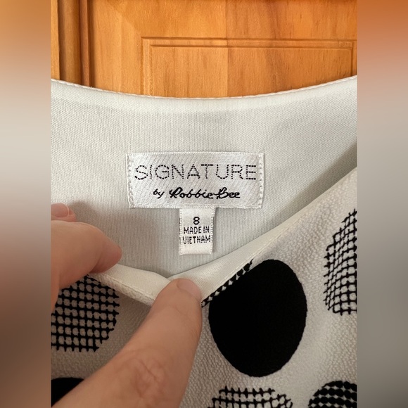 Signature By Robbie Bee White Polka Dot Dress Size 8 - Picture 3 of 7